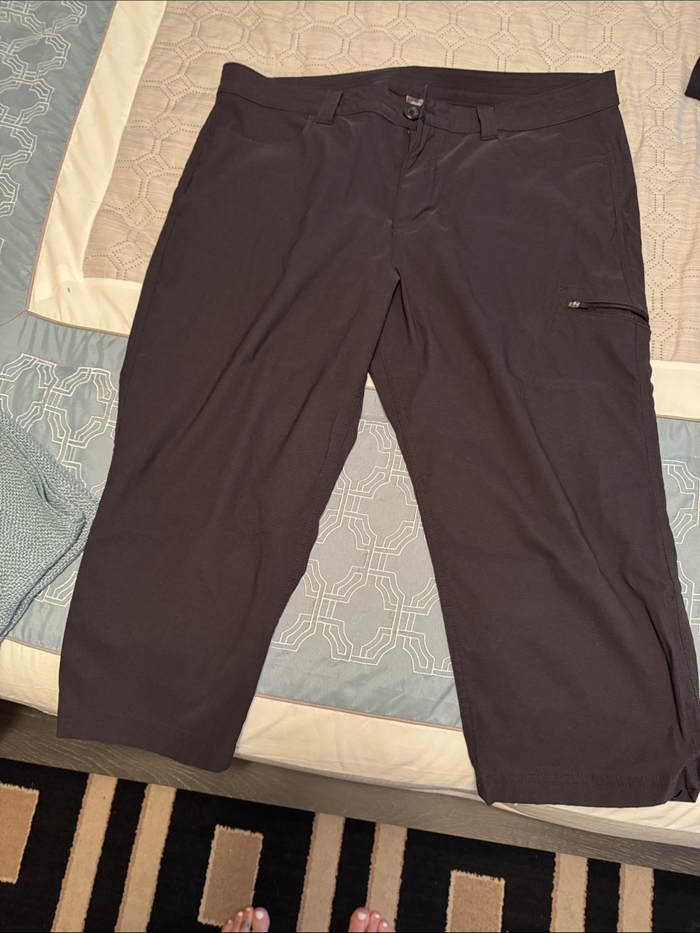 Eddie Bauer Black Cargo Capris